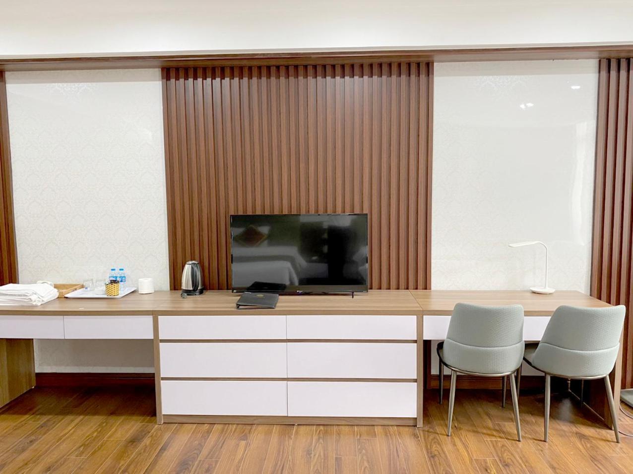 NguyẽN QuyèN Hotel Ханой Экстерьер фото